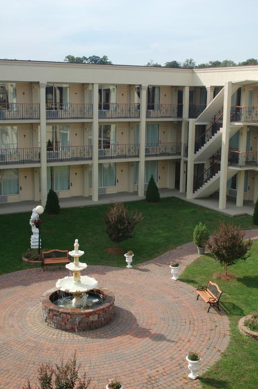 Stayapt Suites Alexandria-Fort Belvoir Exterior photo